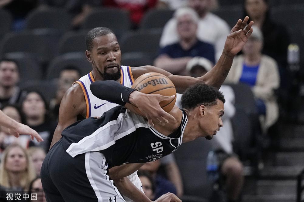 球员如同撞 球员如同撞